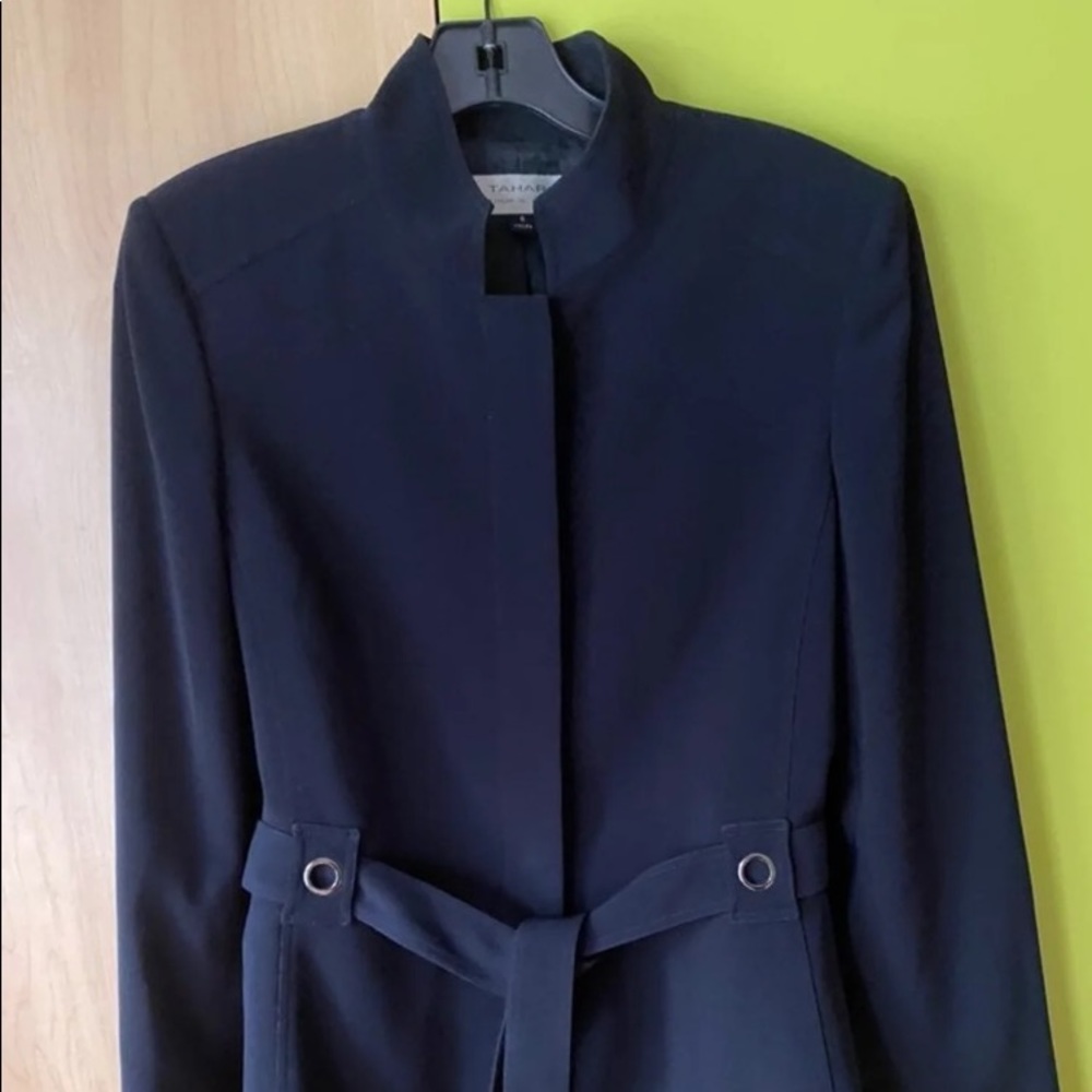 Tahari blazer - Picture 3 of 9